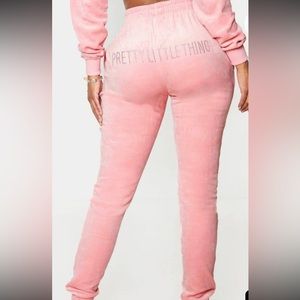 Pretty Little Thing Velour Skinny Sweatpants